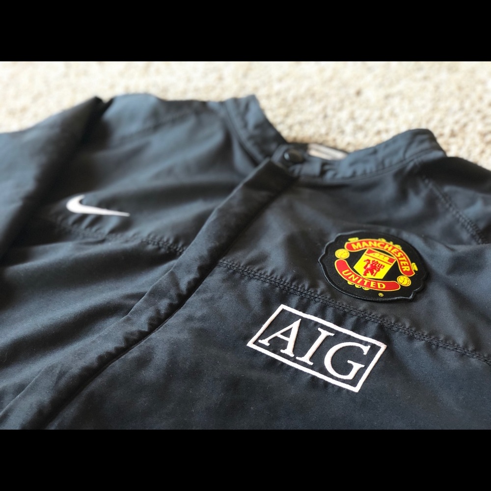 Old school Manchester United Coach’s Jacket